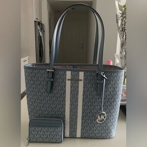 Michael Kors Jet Set Travel Tote & matching wallet